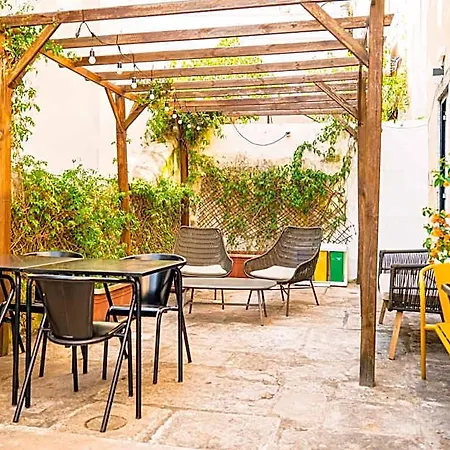 Casa Do Jasmim By Shiadu בית הארחה