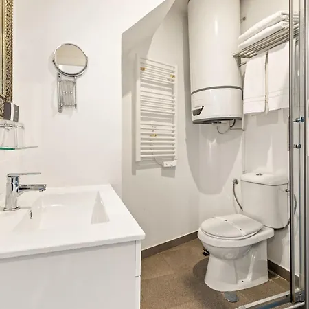 Casa Do Jasmim By Shiadu Konukevi Lisboa